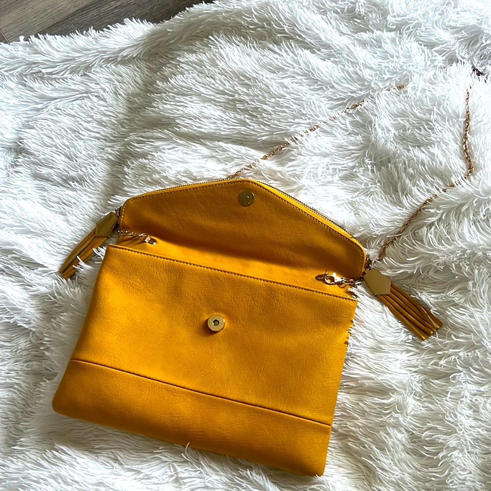 Mustard handbag
